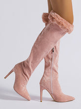 Wildlederstiefel mit Stilettoabsatz